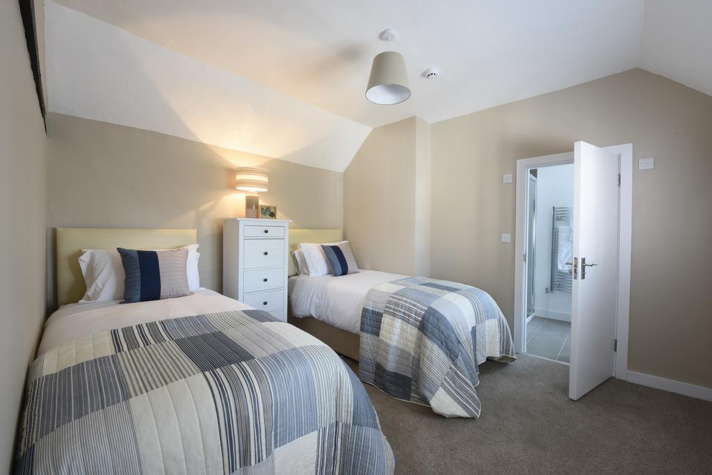 Woodstock Suites Charlton  Екстер'єр фото