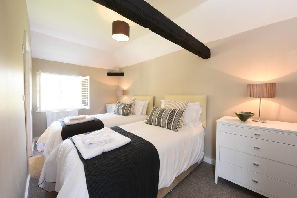 Woodstock Suites Charlton  Екстер'єр фото