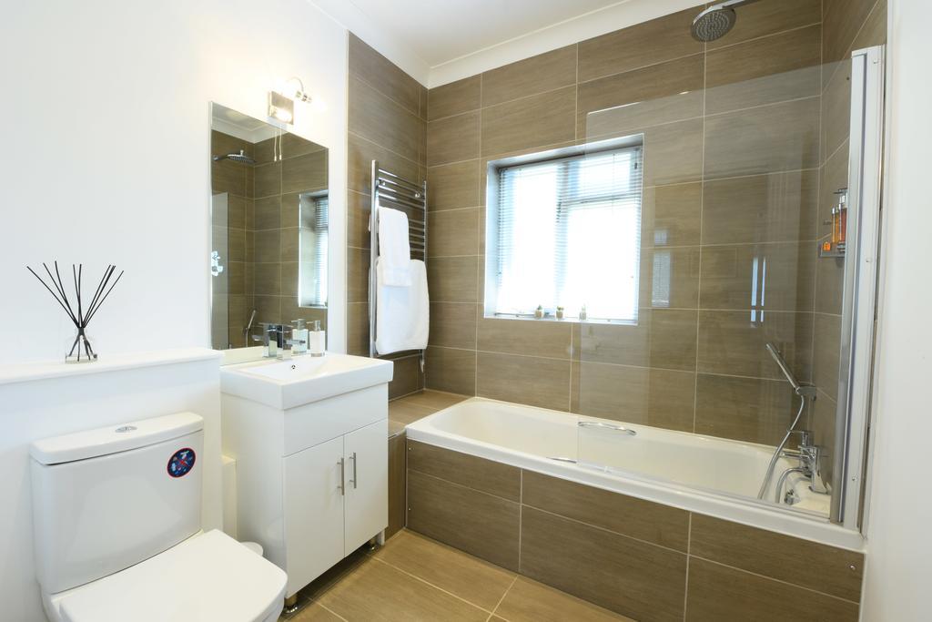 Woodstock Suites Charlton  Екстер'єр фото